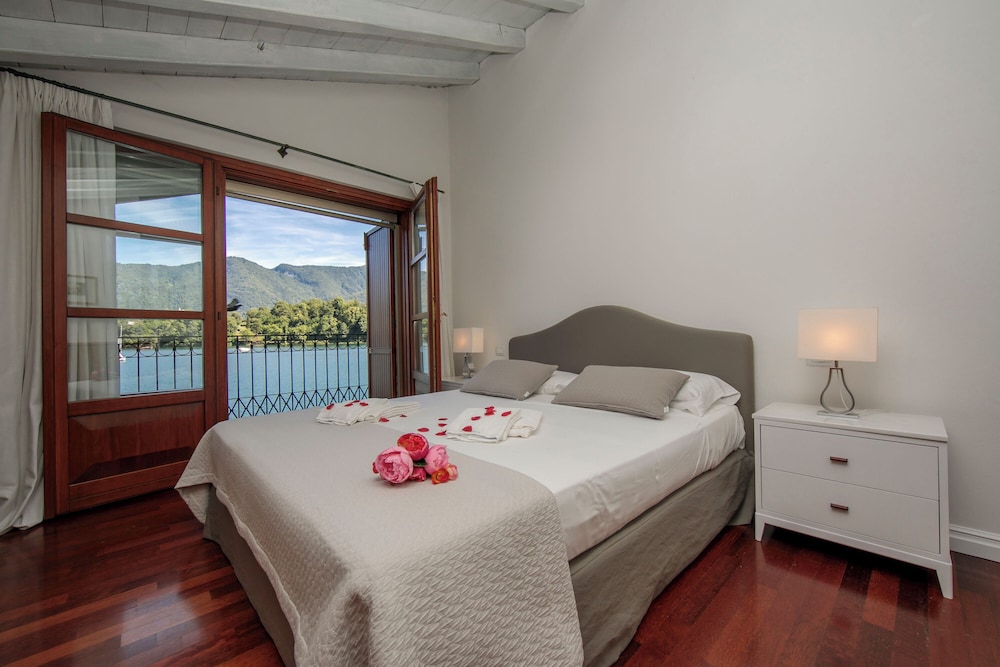 Villa, 3 Bedrooms, Private Pool, Lakeside photo 2