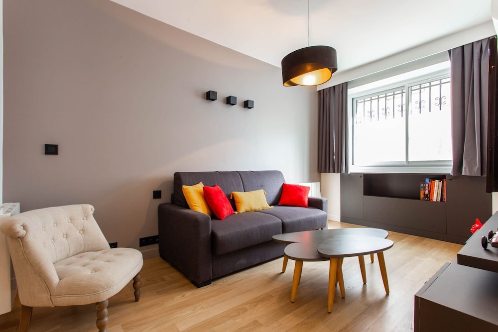 Apartment photo 1