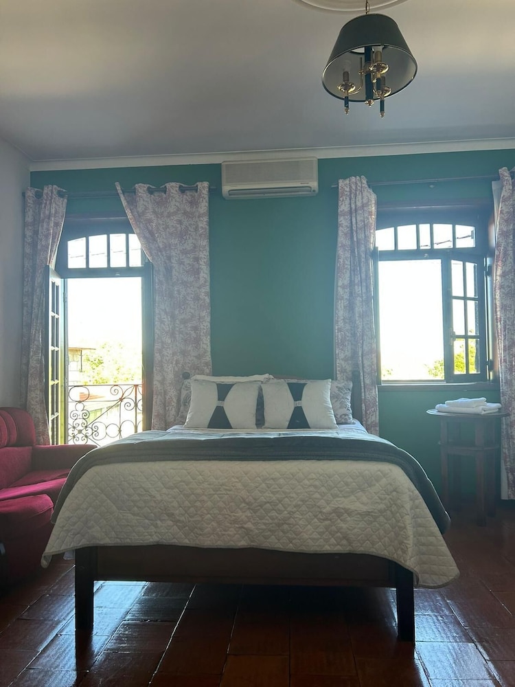 Basic Triple Room (SUITE 11) photo 1