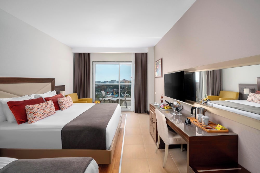 Honeymoon Room with Sea View photo 3