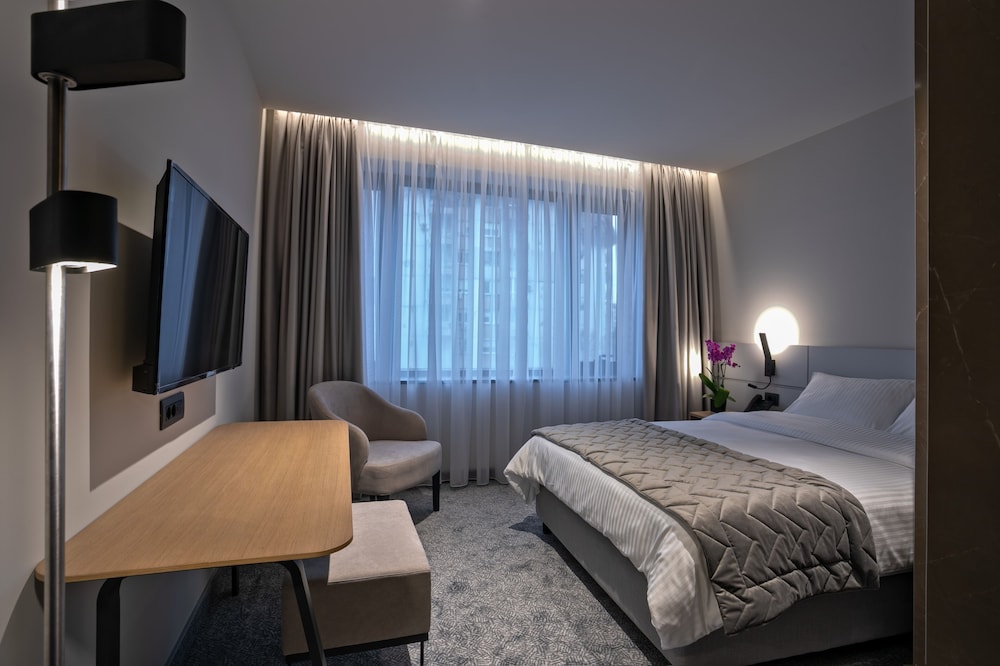 Standard Double Room - Photo 2