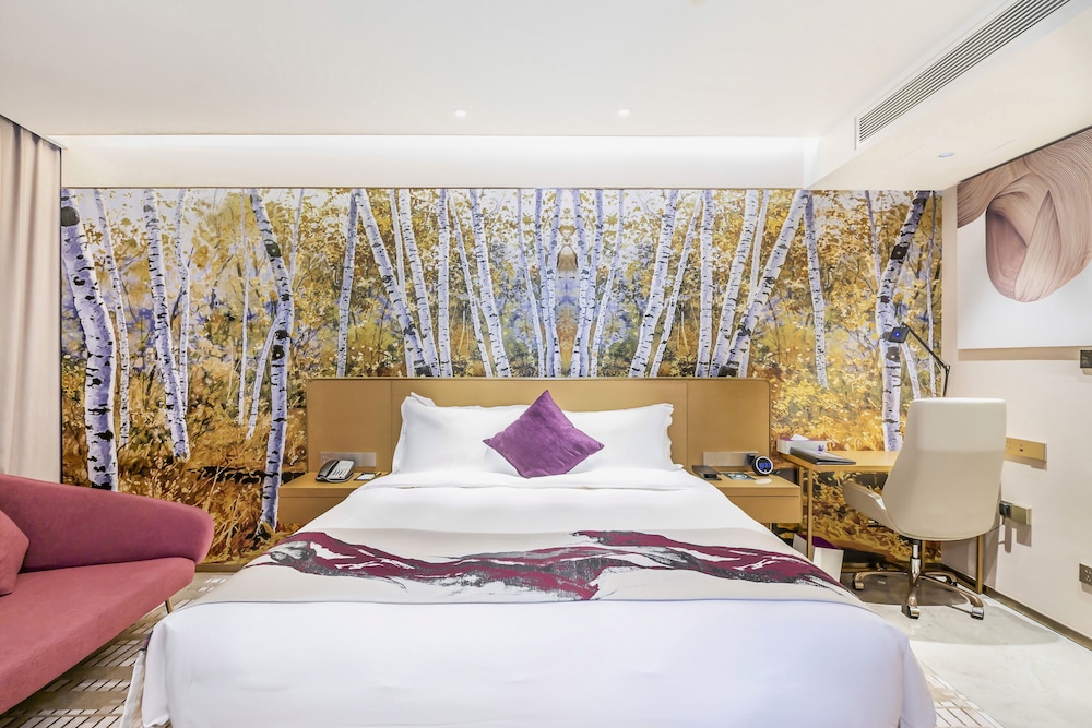 Junior Suite, 1 King Bed - Photo 3