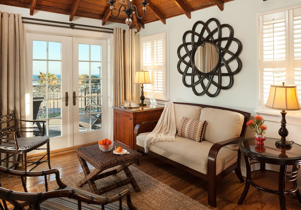 Luxury Room, 1 King Bed, Balcony, Ocean View