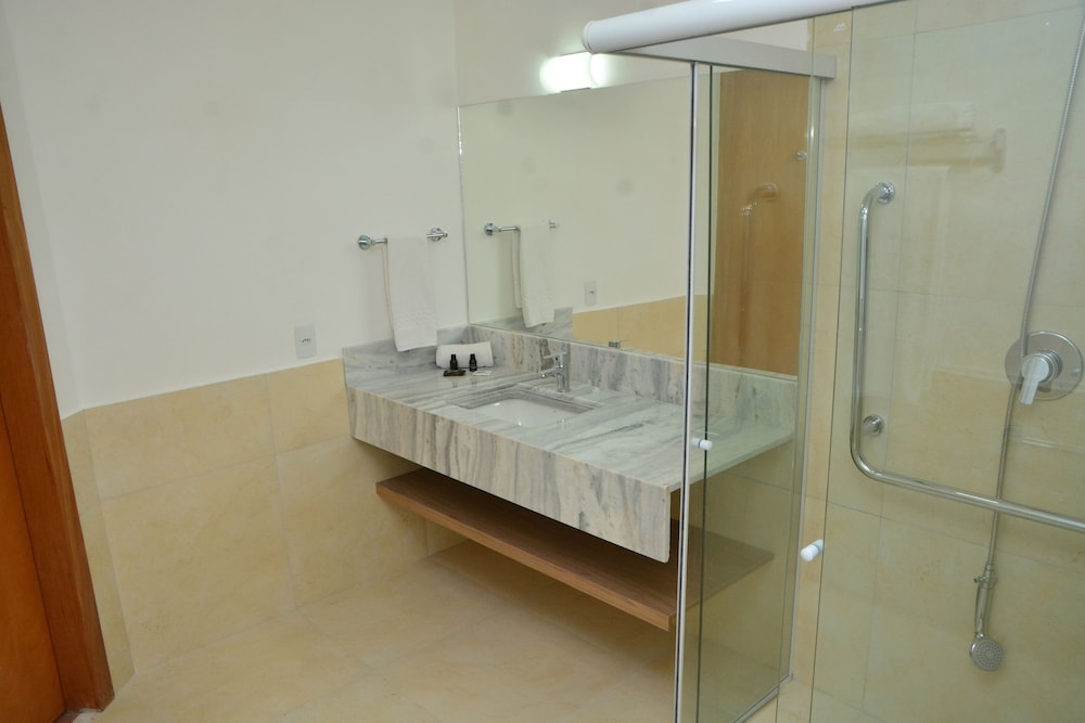 Standard Double Room, Accessible - Photo 4