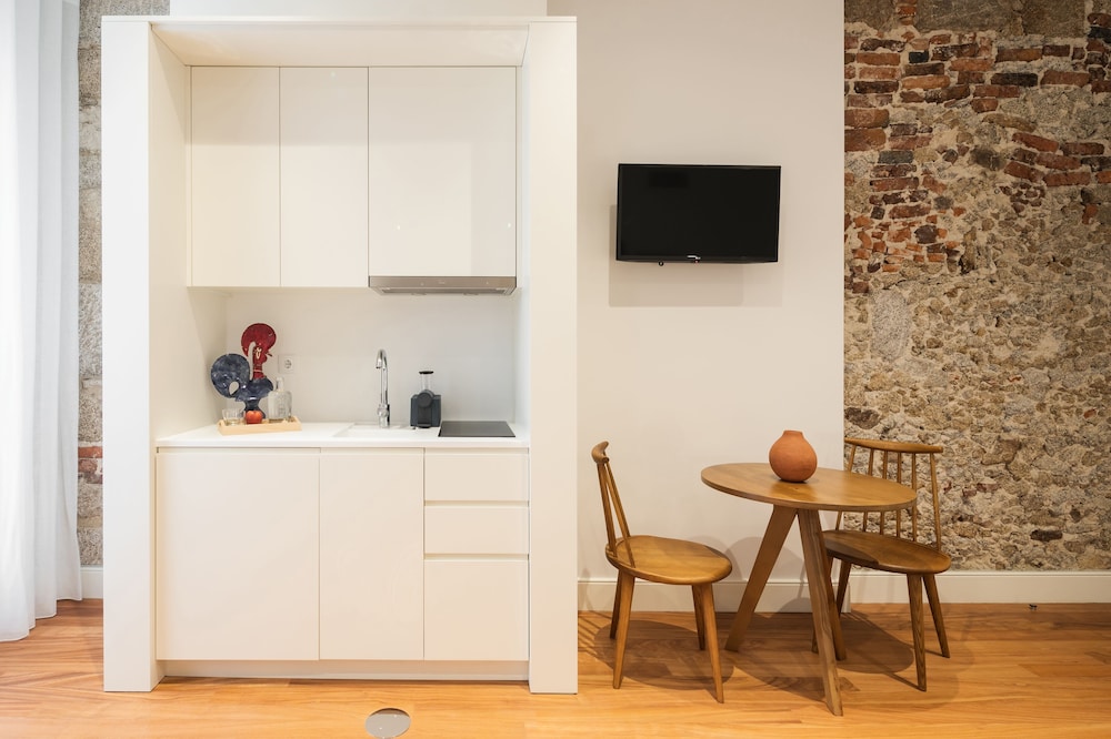 Classic Apartment - Photo 8