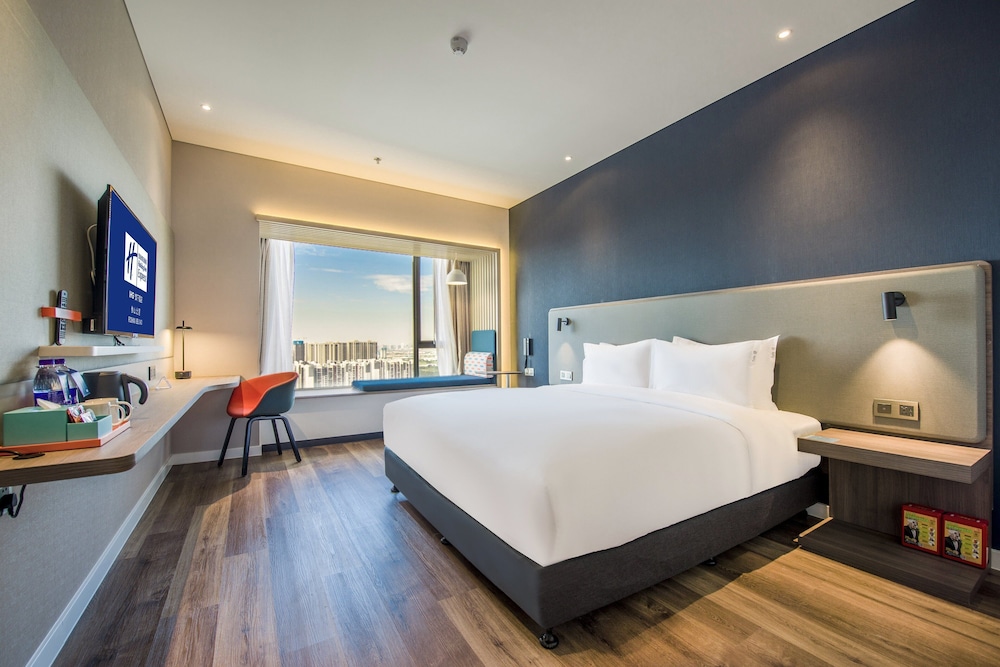 Standard Room, 1 King Bed (Beijiao Park) - Photo 4