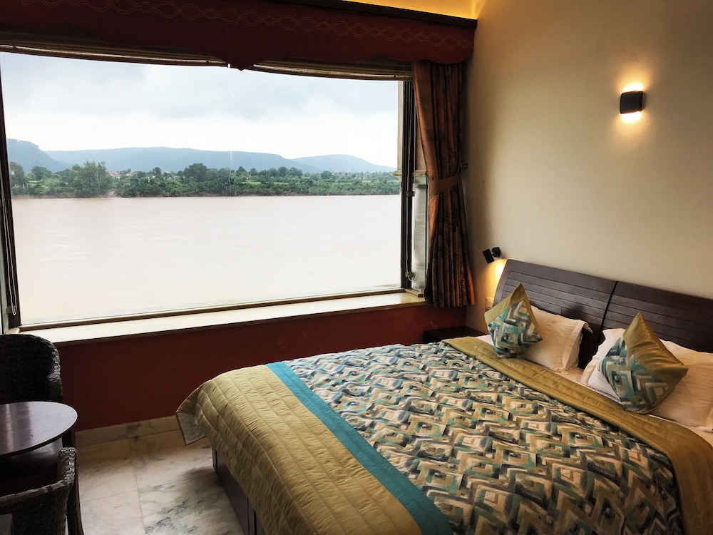 Premium Room, River View