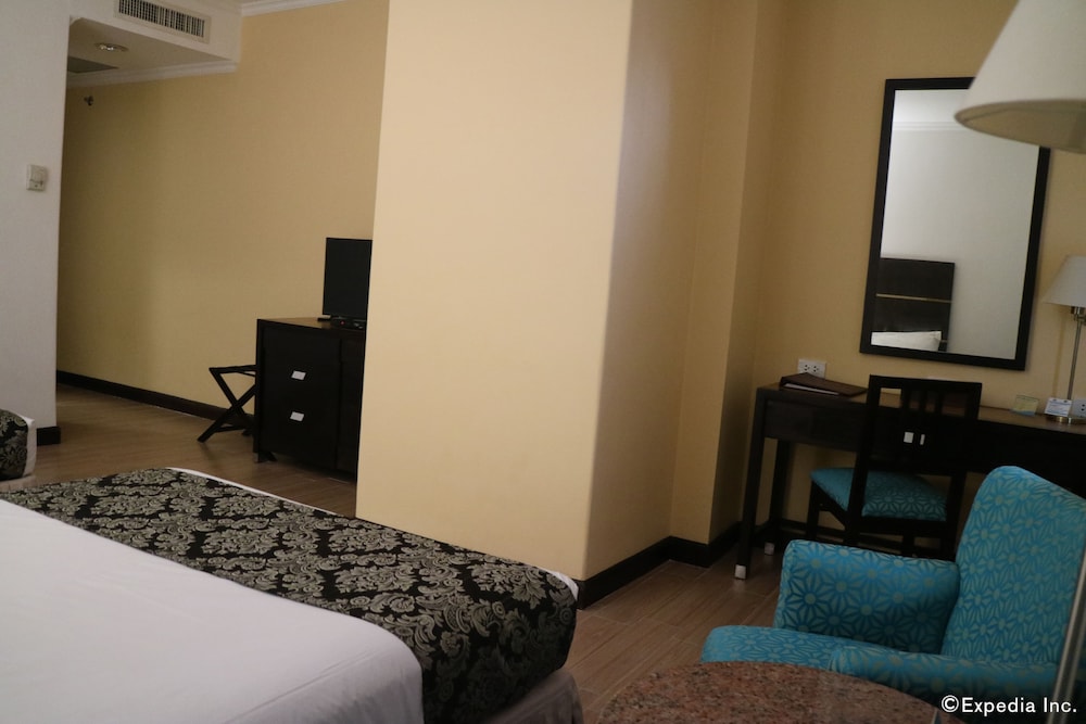 Room, 2 Double Beds, Non Smoking photo 3