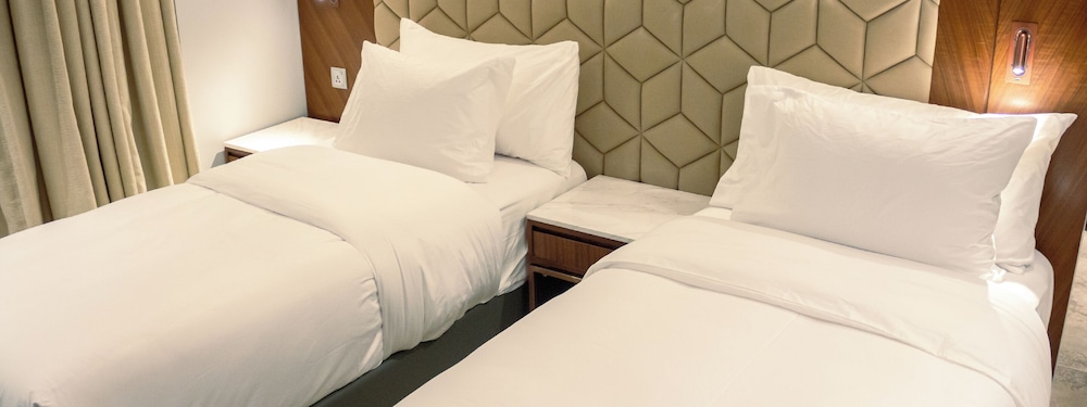 Twin Suite City View - Photo 10