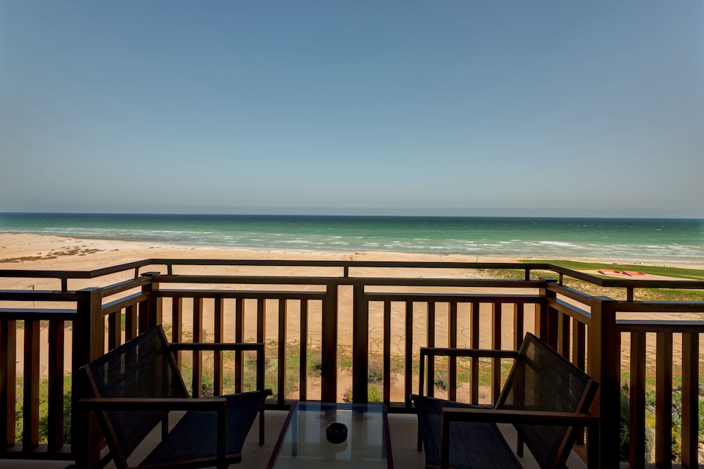 Junior Suite, 1 King Bed, Balcony photo 2