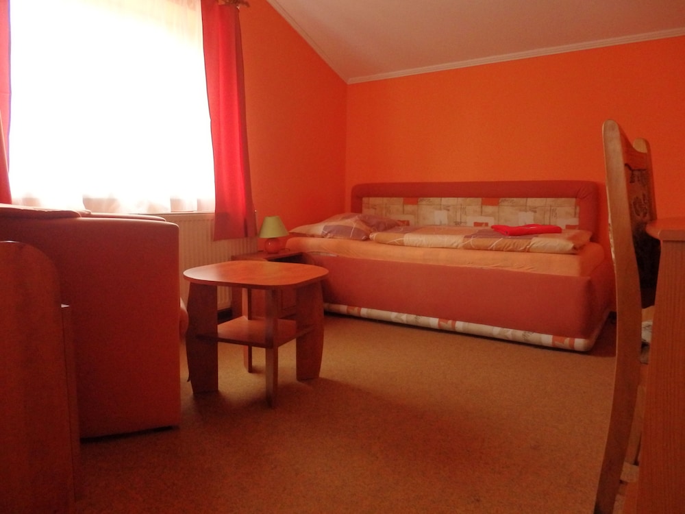 Deluxe Triple Room photo 2