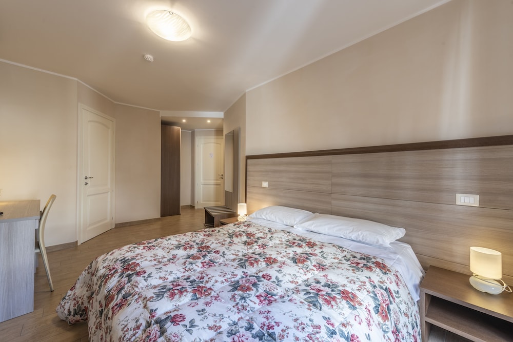 Superior Double Or Twin Room photo 2