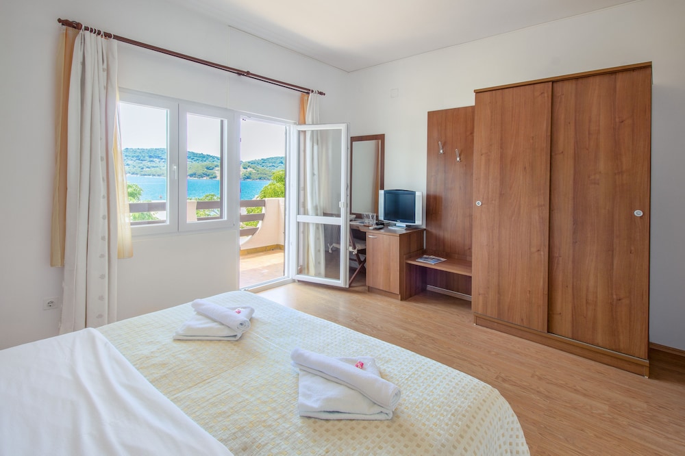 Standard Double Room, Balcony, Sea View