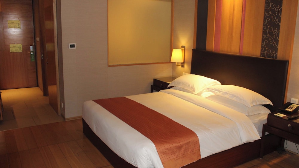 Club Room, 1 King Bed (High Floor, Club Floor)