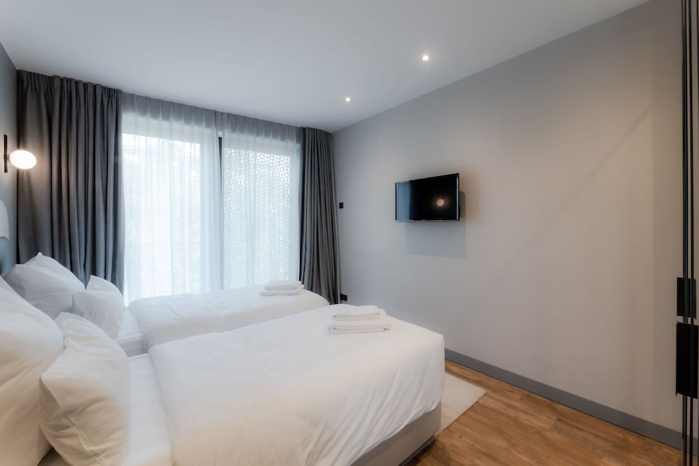 Luxury Suite, 2 Bedrooms, Balcony