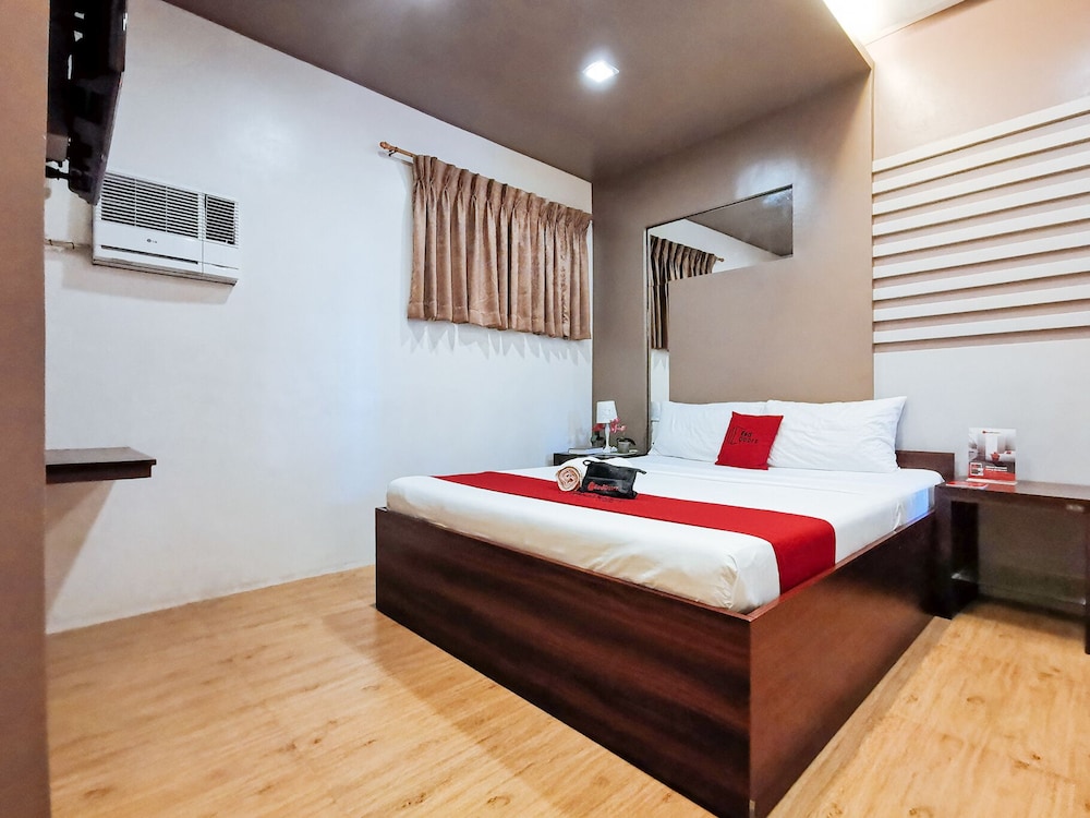 Double Room (Reddoorz) - Photo 1