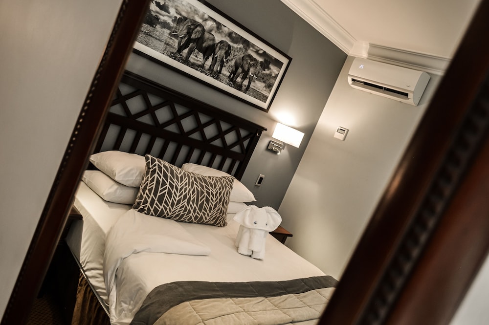 Standard Twin Room - Photo 9