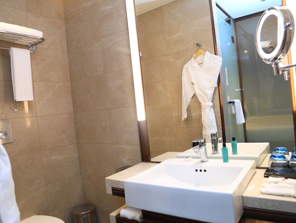 Standard Twin Room - Photo 3