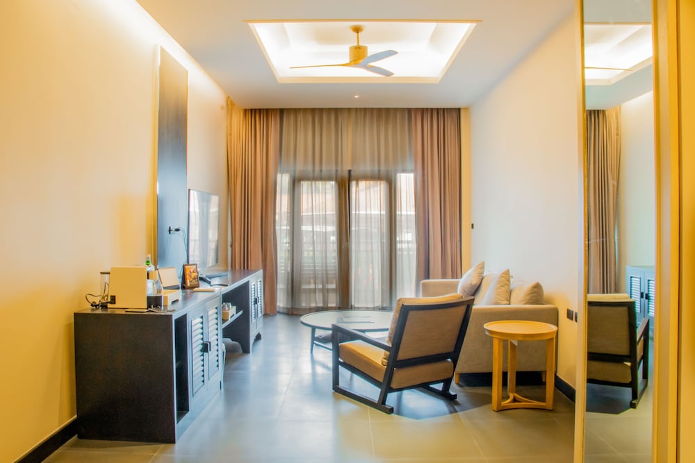 One Bedroom Suite - Photo 7