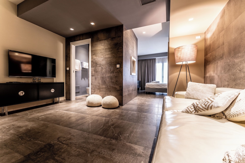 Deluxe Suite, 1 Queen Bed photo 2