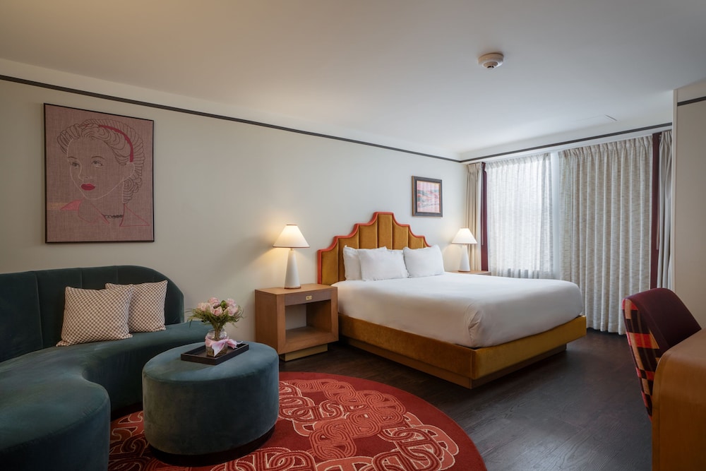 Premium Room, 1 King Bed, City View (High Floor)