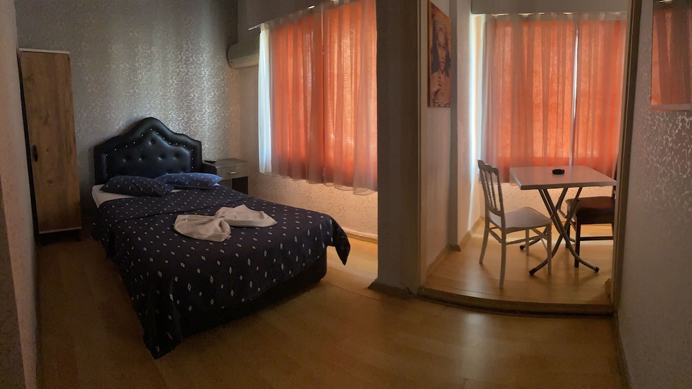 Classic Single Room