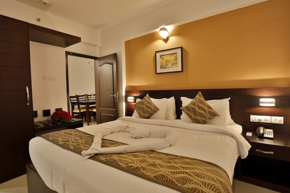 2 Bed Room Family Suite With Balcony - Photo 1