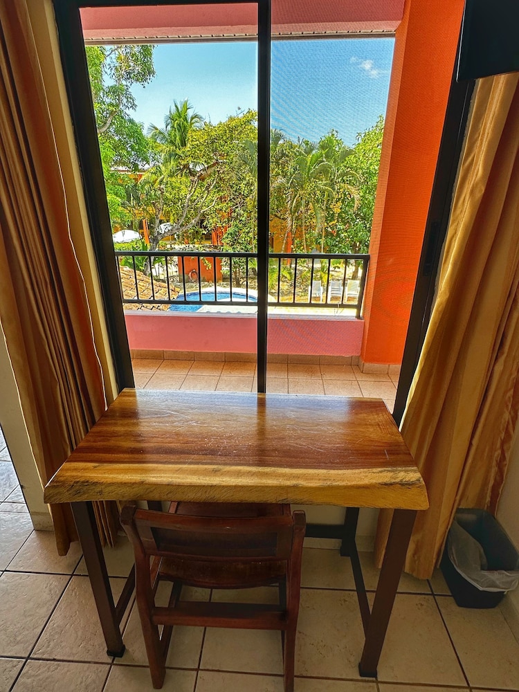 Standard Triple Room, 1 Bedroom photo 2