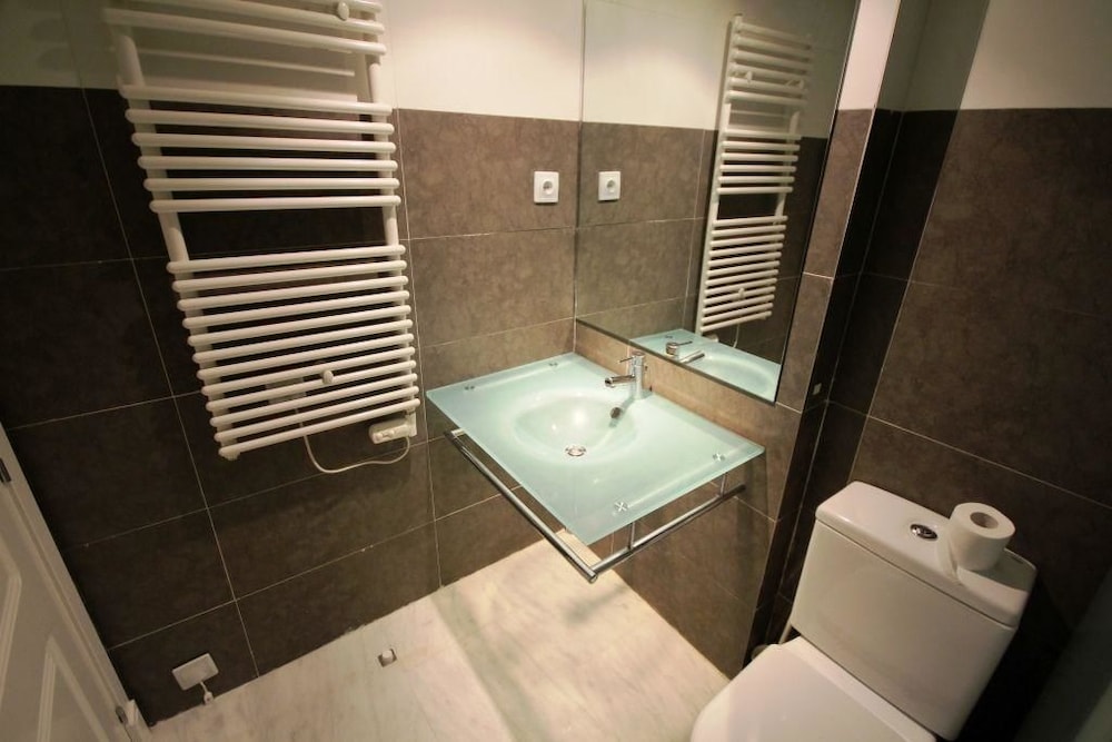 Apartment, 2 Bedrooms, Sea View, Sea Facing photo 2