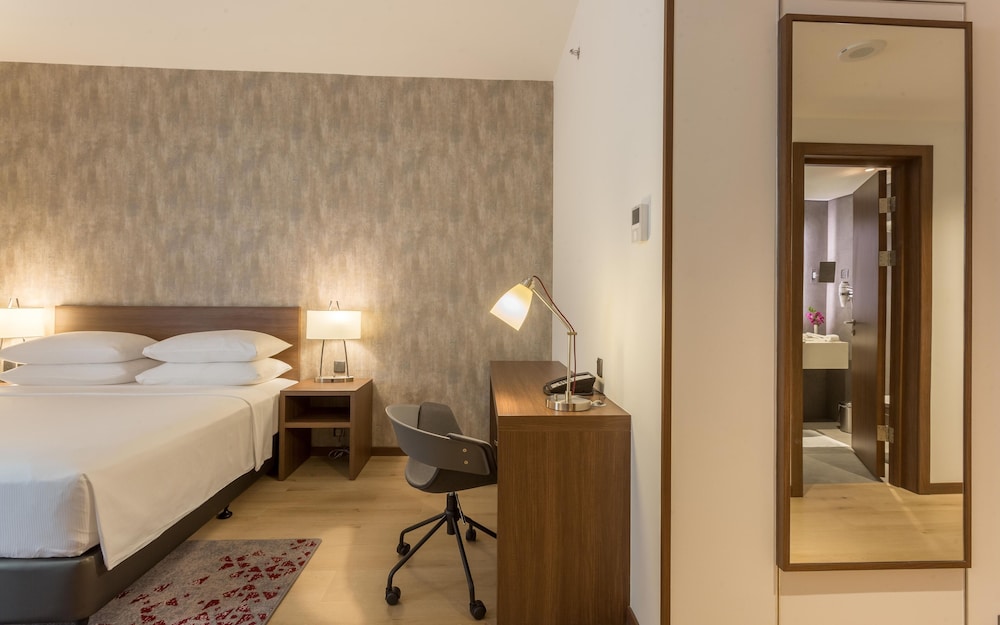 Studio Suite, 1 King Bed (Efficiency) - Photo 2