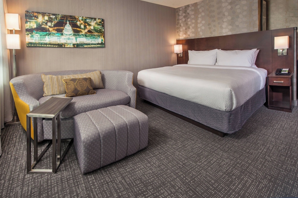 Executive Room, 1 King Bed with Sofa bed