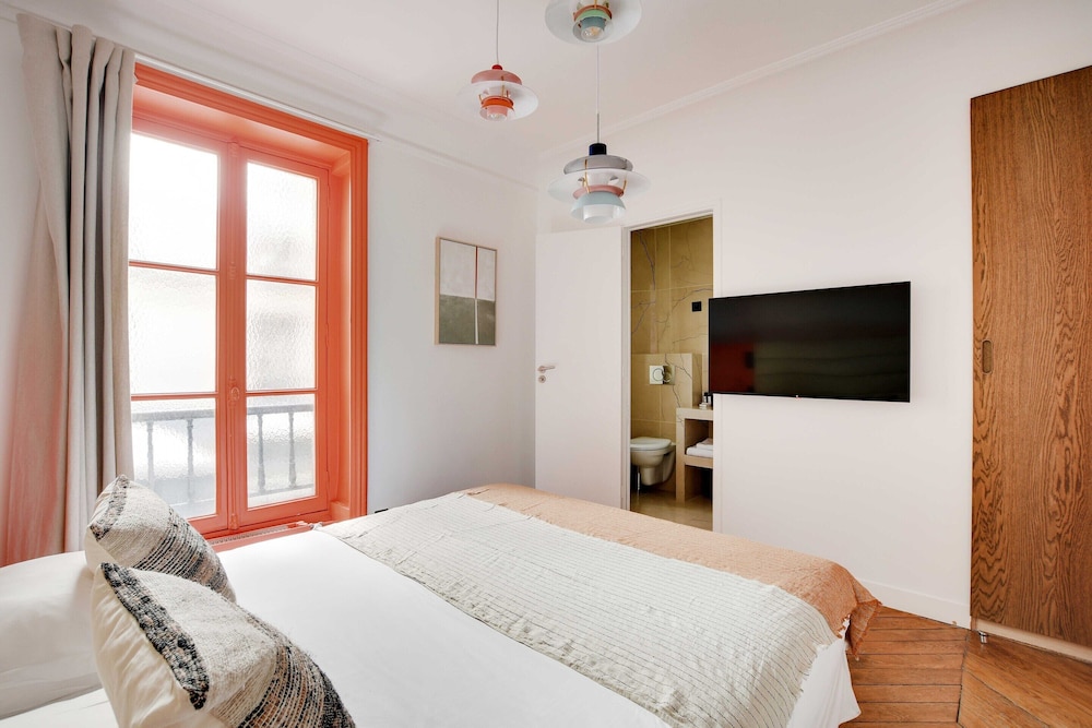 Apartment photo 2