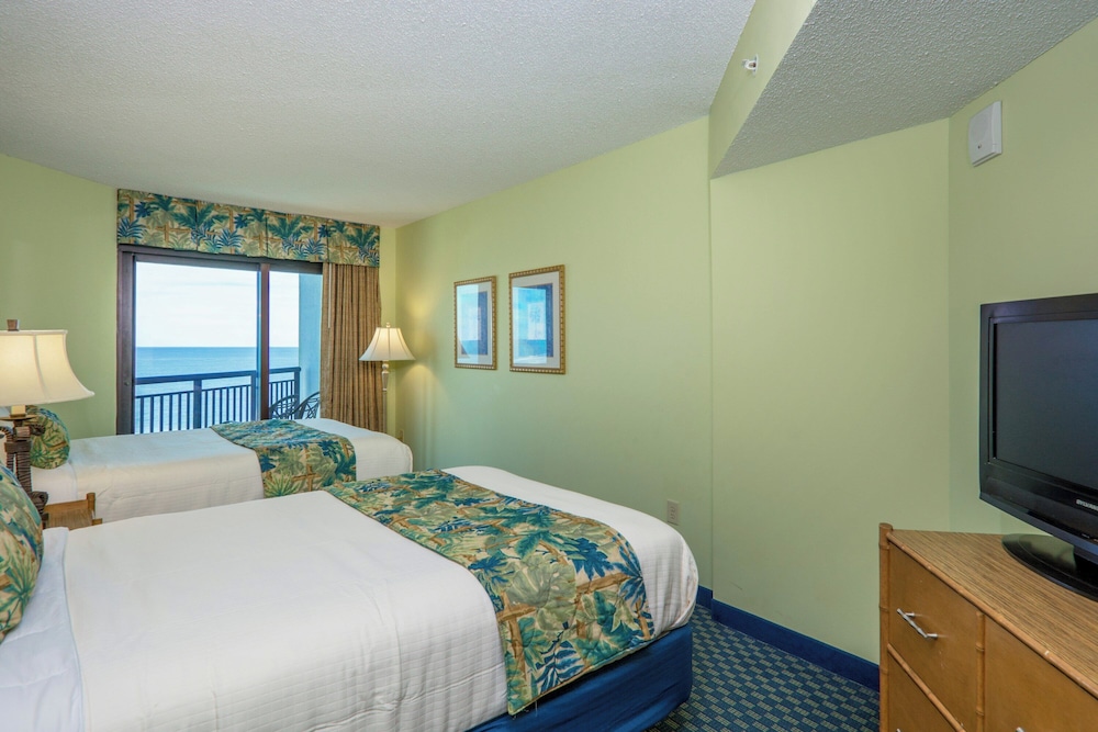 Oceanfront Four Bedroom Condo photo 1