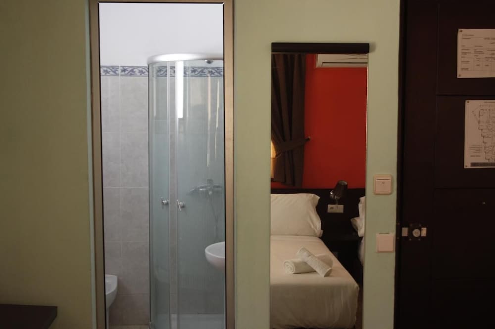 Comfort Double Room, Non Smoking, City View photo 3