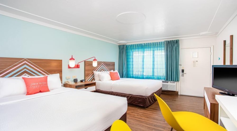 Standard Room, Poolside - Photo 1