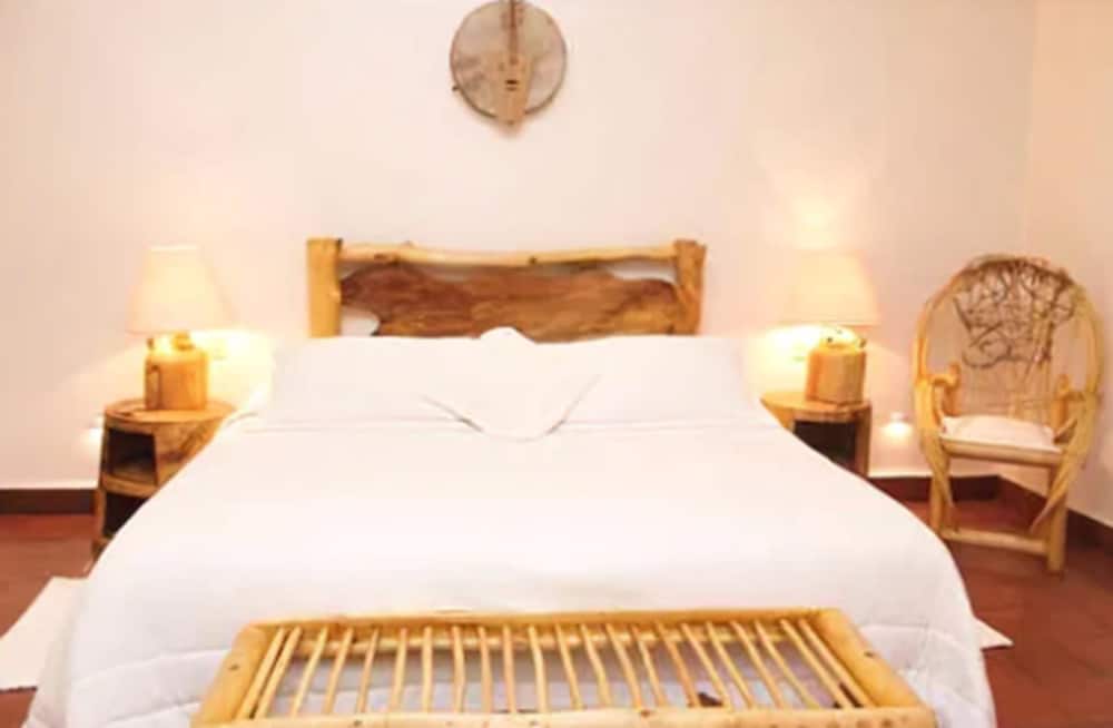 Deluxe Double Room - Photo 11