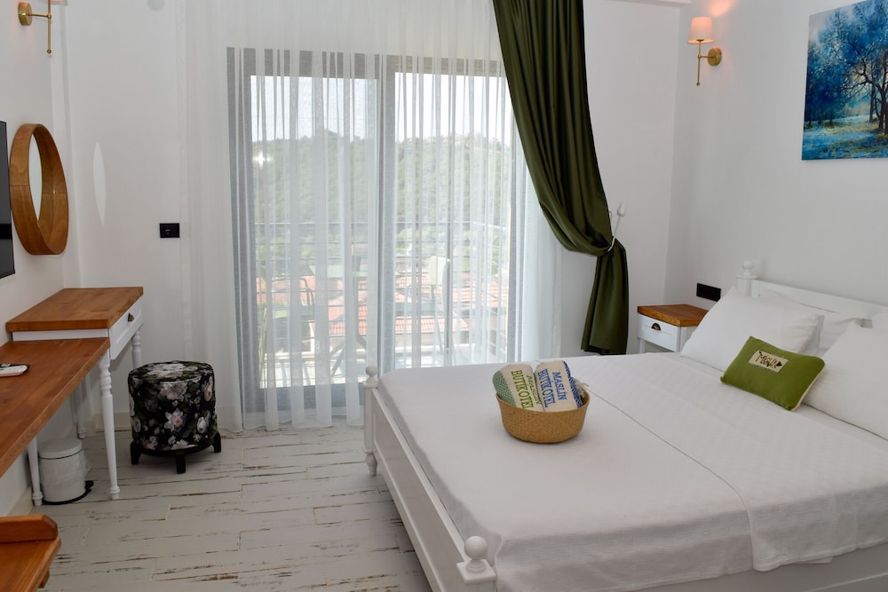 Deluxe Double Room, Balcony, Sea View - Photo 9