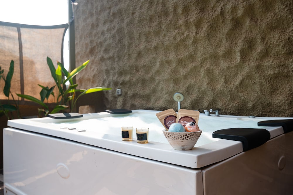 3102 Suite With Jacuzzi & Deck(Sleeps 4) - Photo 24
