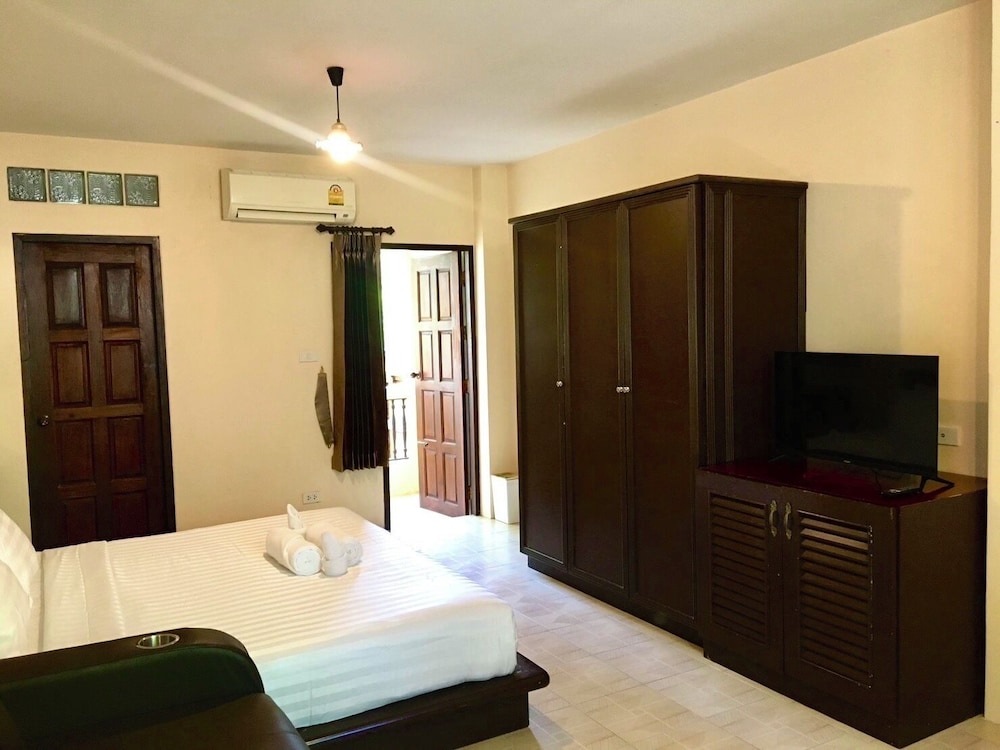 Deluxe Room, Non Smoking - Photo 1