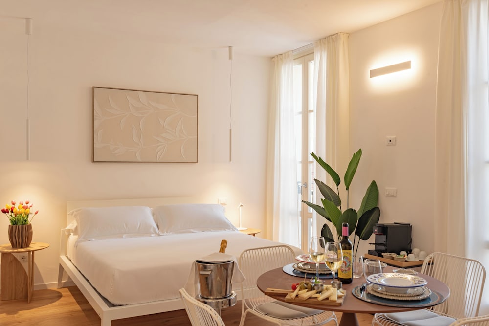 Family Room, City View