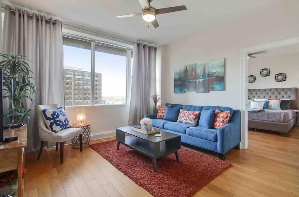 Classic Condo, 1 Bedroom, City View