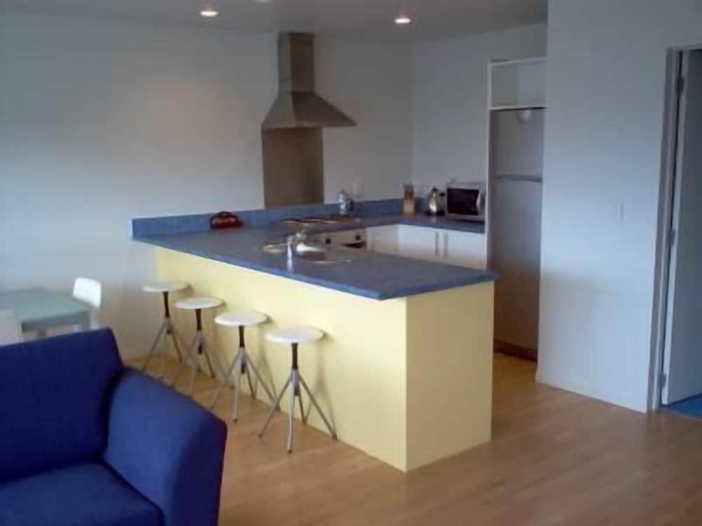 Family Apartment, 3 Bedrooms, Non Smoking, Kitchen photo 2