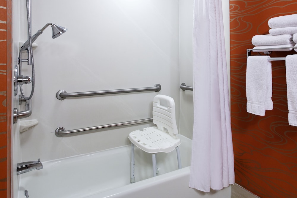 Standard Room, 1 King Bed, Accessible Bathtub (Mobility) - Photo 2