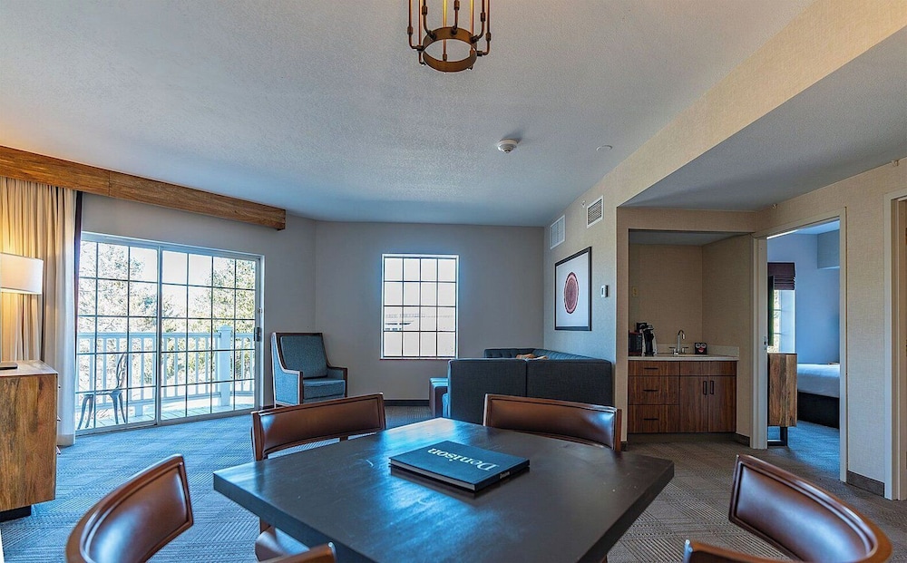 Executive Studio Suite, 1 Bedroom - Photo 1