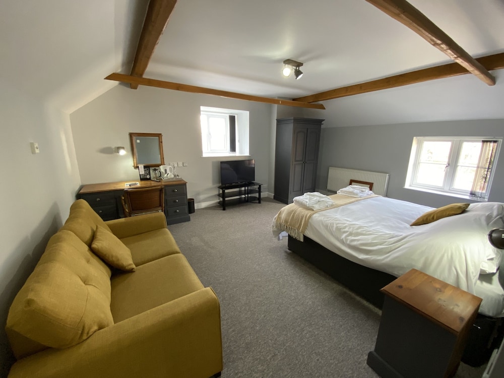 Luxury Suite, Ensuite, Courtyard View photo 2