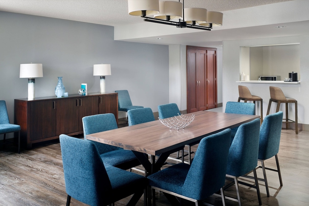Suite, Lake View photo 3