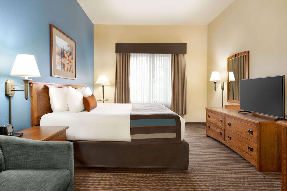 Room, 1 King Bed, Accessible, Non Smoking - Photo 3