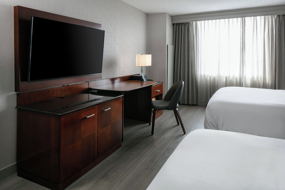 Room, 2 Queen Beds (Hearing Accessible) - Photo 3