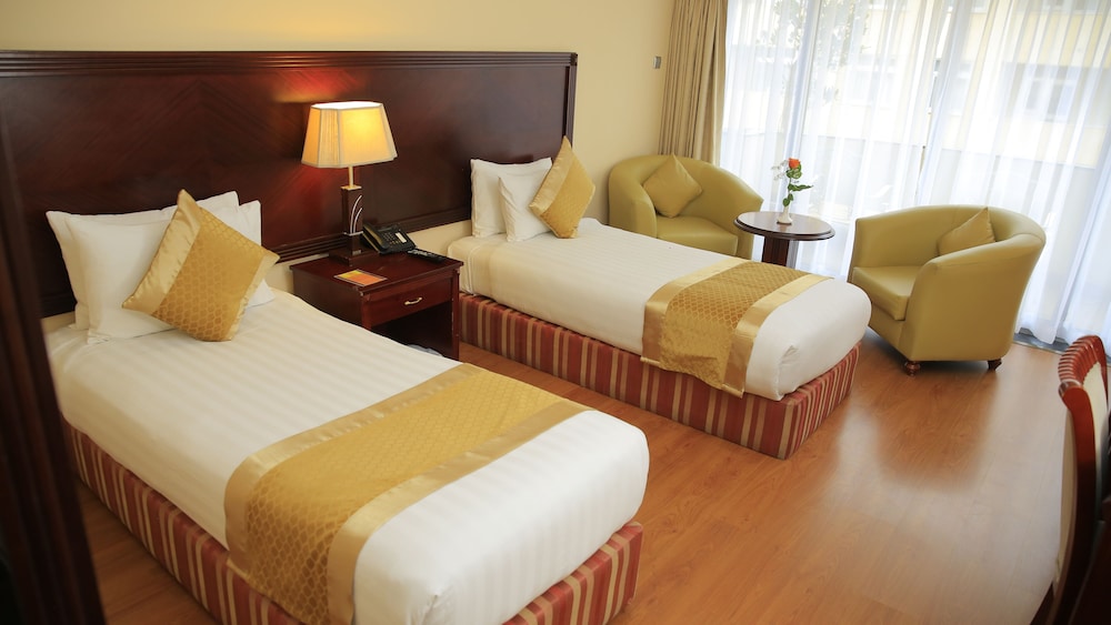 Executive Suite, 1 King Bed - Photo 7