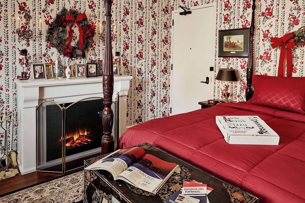 Suite (Home Alone Suite) photo 2